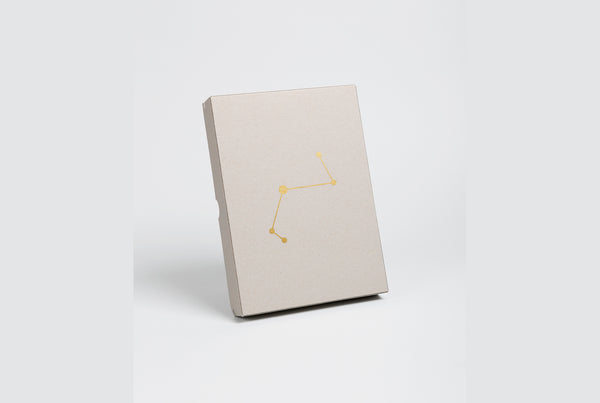 One flower, one leaf